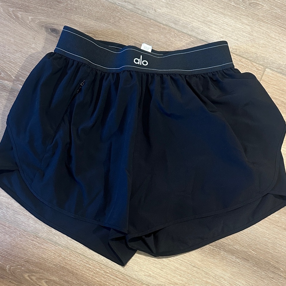 ALO Yoga Match Point Short